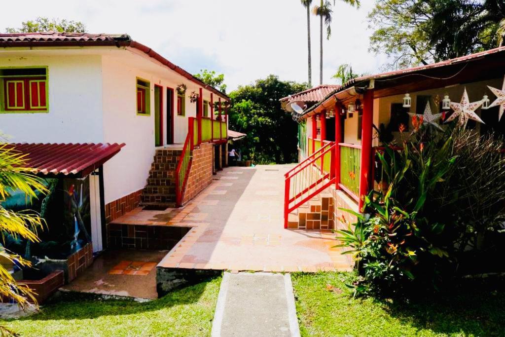 Finca Hotel El Laurel - Parque Del Cafe Montenegro Esterno foto